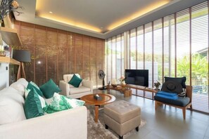 Cribs/infant beds - Sunpao Private Pool Villa by HCR (Phuket)