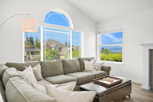 Bellingham Bay View House on Barkley Hill