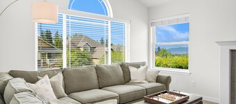 Bellingham Bay View House on Barkley Hill