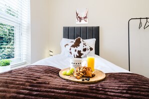 4 chambres, fer et planche à repasser, Wi-Fi, literie fournie