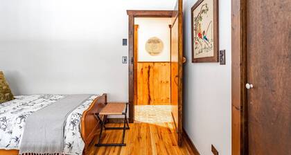 Lux Hot Tub Cabin w Fire Pit