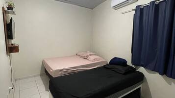 1 quarto, Wi-Fi de cortesia, roupa de cama