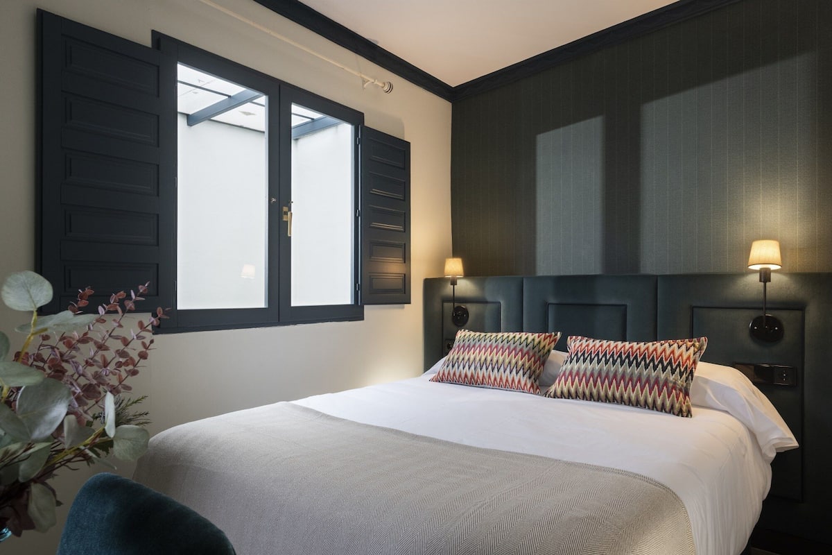 Habitación doble estándar, 1 cama matrimonial, vista al patio | Wifi gratis