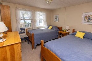 3 slaapkamers, een bureau, een strijkplank/strijkijzer, wifi