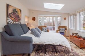 3 habitaciones, escritorio, tabla de planchar con plancha y wifi 