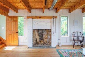 Interior - Artists’ Hideaway in Old Chatham (Old Chatham)