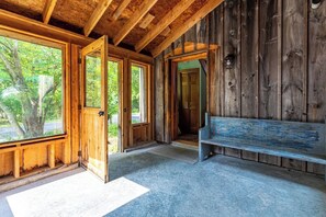 Interior - Artists’ Hideaway in Old Chatham (Old Chatham)