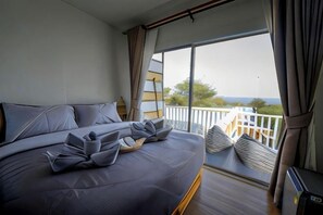 Unclassified image, 4 of 23, button - Le Soleil Koh Larn (Koh Larn)