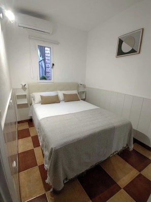 2 bedrooms, iron/ironing board, WiFi, bed sheets - Marbella House (Fuengirola)