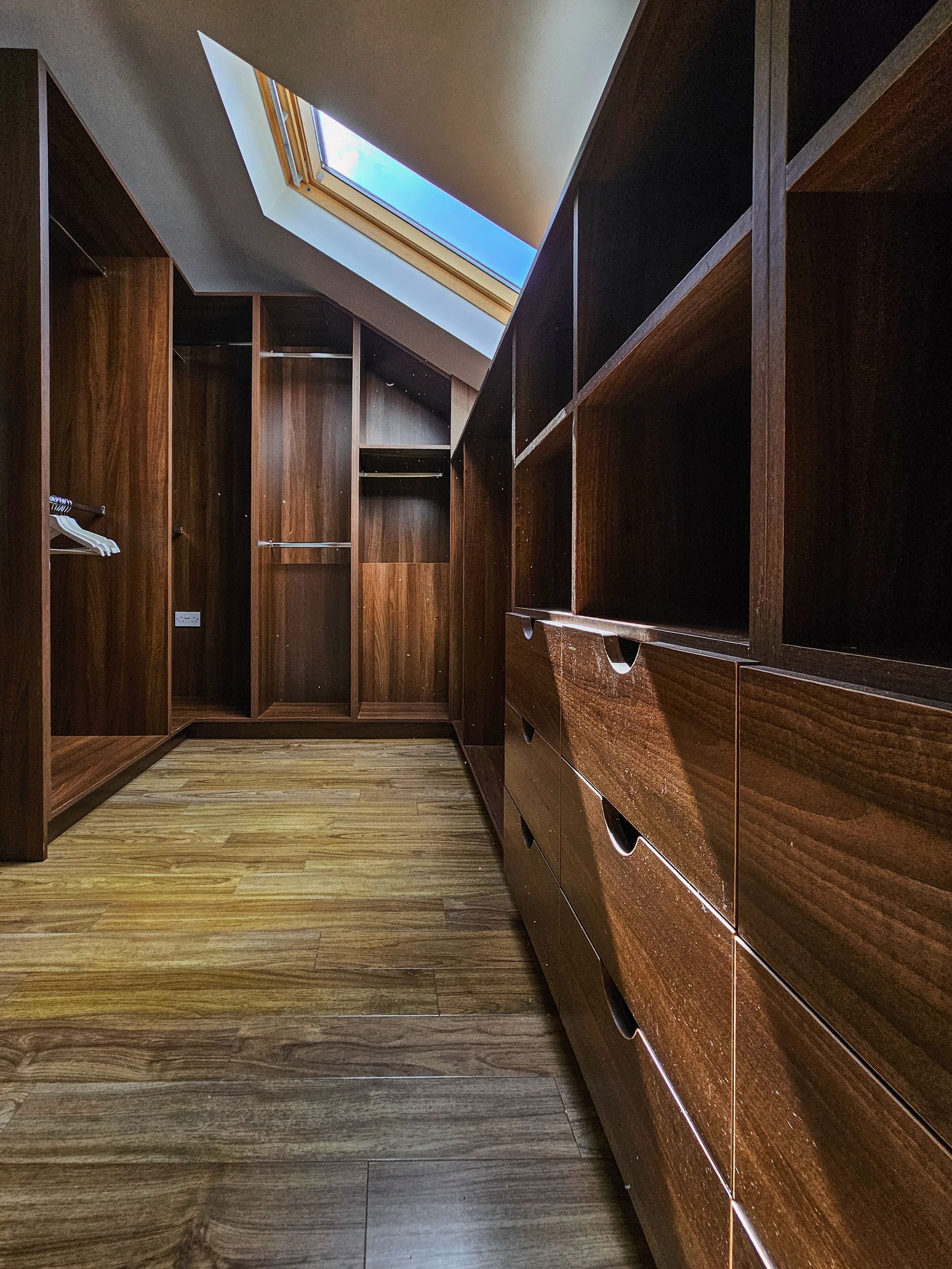 المنشأة من الداخل