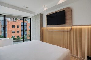 Chambre Deluxe, 1 très grand lit, balcon