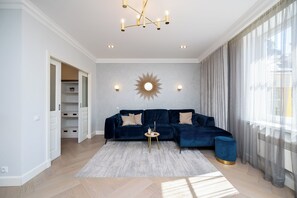 Deluxe-lejlighed - aircondition - byudsigt | Opholdsområde