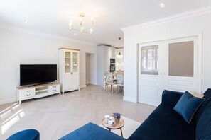 Deluxe-lejlighed - aircondition - byudsigt | Opholdsområde