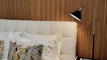 1 slaapkamer, een strijkplank/strijkijzer, gratis wifi, beddengoed