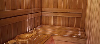 Luxury Lower Unit with Sauna