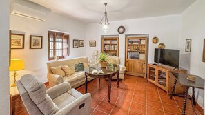 Living area - La Zaranda de Pinillos Antequera by Ruralidays (Málaga)