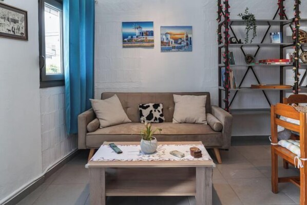 Room - Thena apartment IN the city center (Limenas Chersonisou)