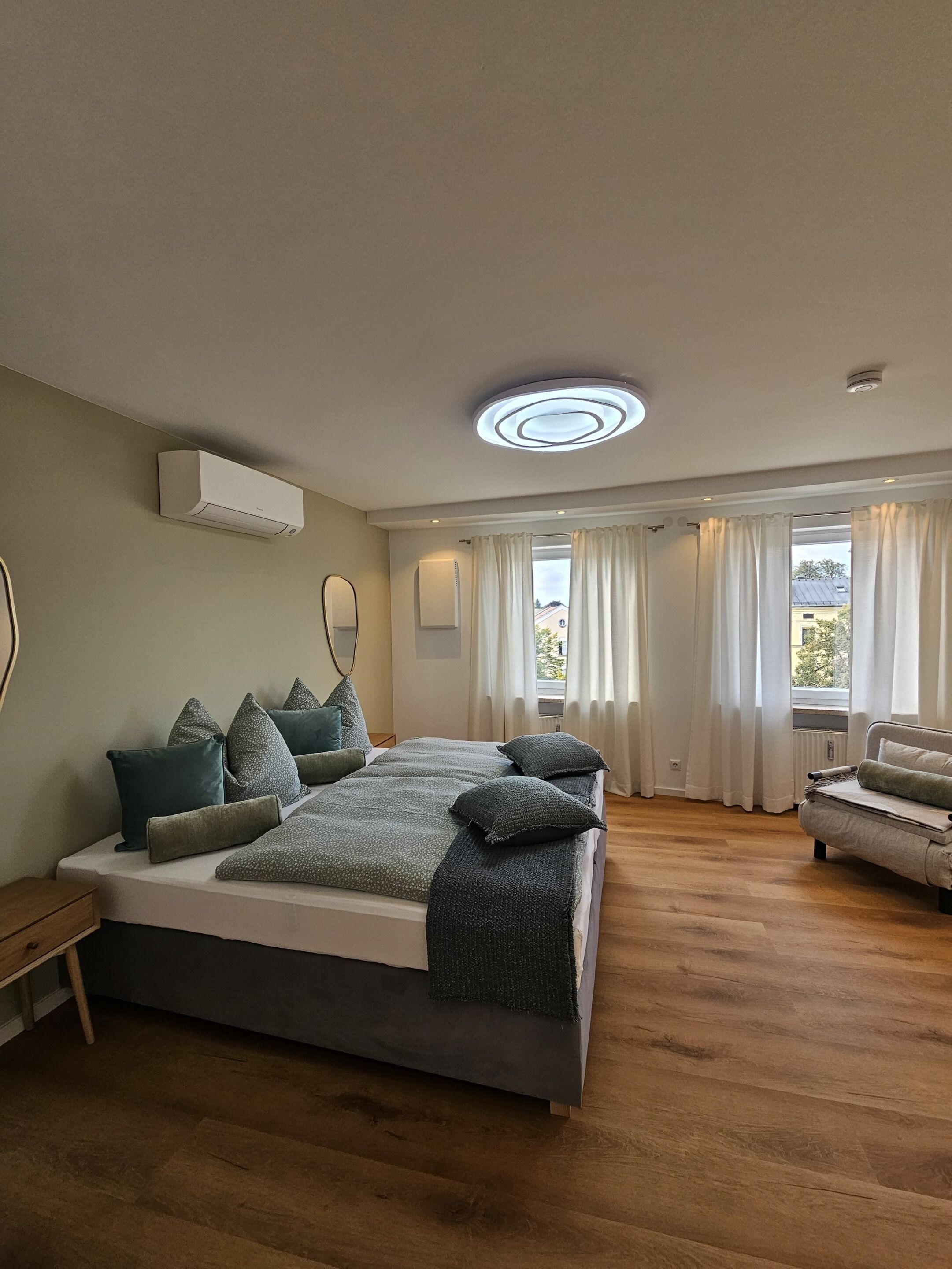 2 bedrooms, desk, iron/ironing board, free WiFi