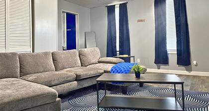 Heart of Evanaville - 15min or less to everything