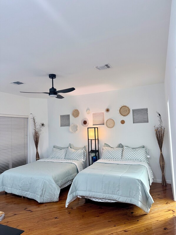 1 chambre, fer et planche à repasser, Wi-Fi, literie fournie