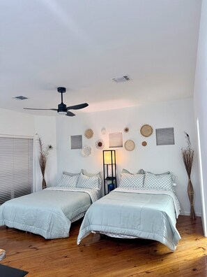 1 غرفة نوم ومكواة/لوح كي وواي فاي وملاءات أسرّة