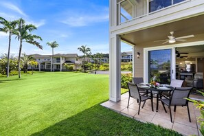 Outdoor dining - Luxury, Comfort and Aloha Spirit Await on the Big Island (Kailua-Kona)