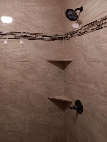 Beautiful remodelded 4/1.5 bathroom home in SOUTH CORPUS CHRISTI, close to beach