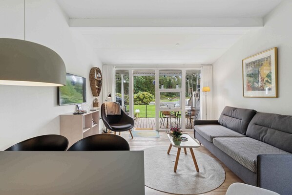 Table tennis, stereo