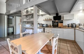 Réfrigérateur, four, plaque de cuisson, lave-vaisselle