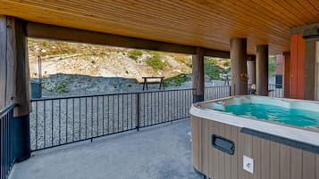 Bañera de hidromasaje exterior