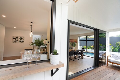 The Mount Retreat by Aotearoa Escapes