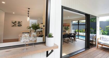 The Mount Retreat by Aotearoa Escapes