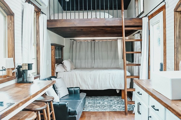 2 bedrooms, free WiFi, bed sheets, wheelchair access