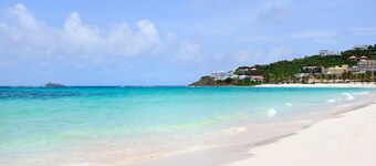 A stunning Ocean Front Condo! Luxury 3-bedroom, 3-Bath, 3 balcony! St. Maarten!