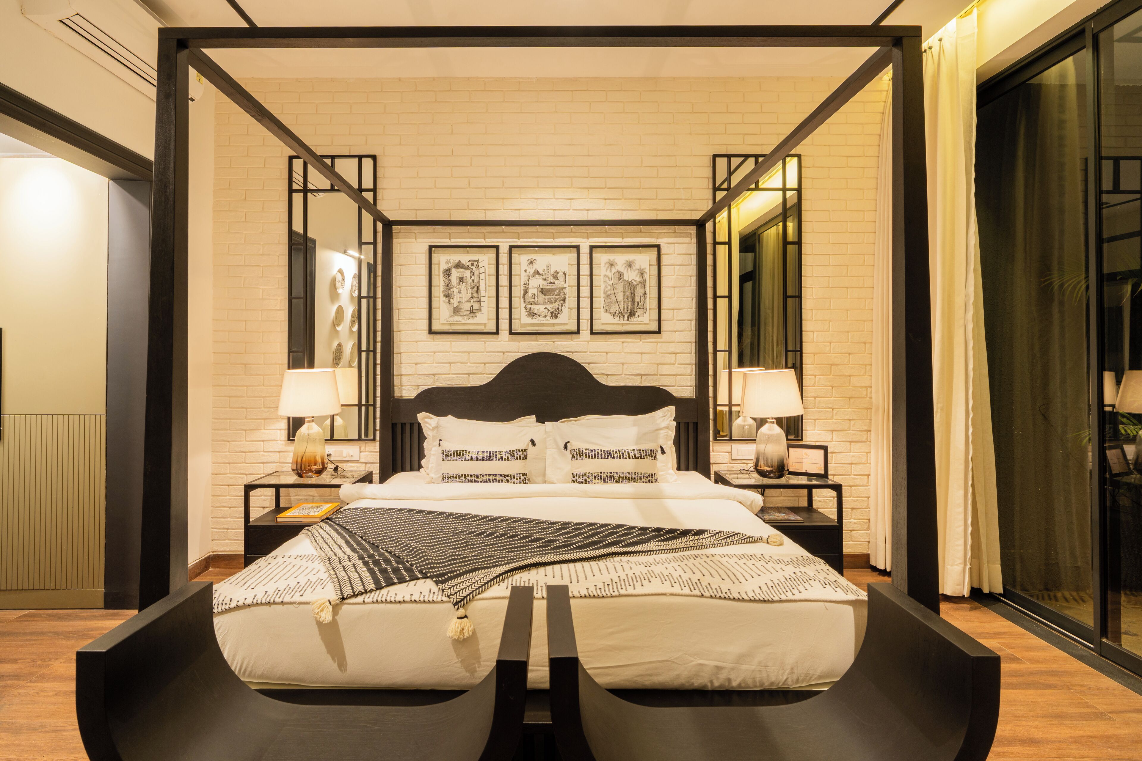 3 quartos, cofres nos quartos, ferros/tábuas de passar roupa