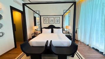 3 bedrooms, in-room safe, iron/ironing board, free WiFi