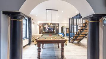 House, Garden View | Living room | Smart TV, Netflix, streaming services