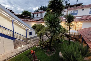 Udsigt til gårdsplads