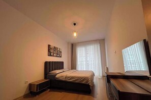 1 bedroom, iron/ironing board, Internet, bed sheets