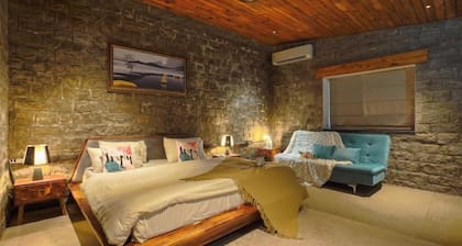 Cedar Bedroom | Open Theatre |Private Garden