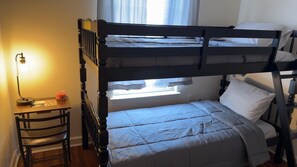 3 多间卧室、熨斗/熨衣板、WiFi、床单