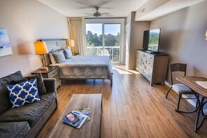 Iron/ironing board, WiFi, bed sheets - Baytowne Wharf Escape – Pools, Golf & Jacuzzi Fun (Miramar Beach)