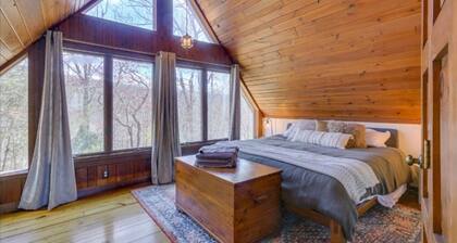 New - Front Royal Hilltop Cabin w/ Panoramic Views!