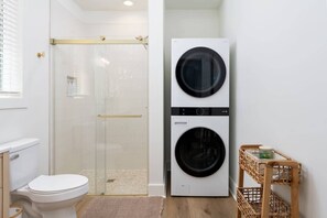 Hair dryer, towels - Luxe 2BR Bungalow w/ Fire Pit + Yoga Deck, Near Beaches + 10 min to DT (Leland)