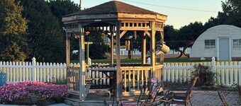 Chesapeake Bay Harbor View in a central location to events/restaurants