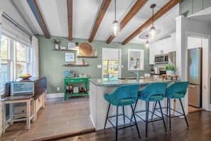 ميكروويف، فرن، موقد طهي مسطح، غسالة أطباق