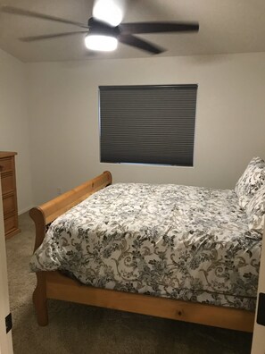 3 bedrooms, free WiFi, bed sheets