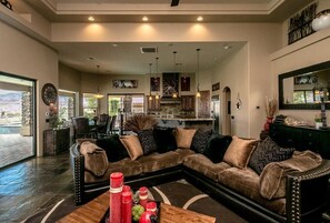 Smart TV, fireplace, stereo, offices