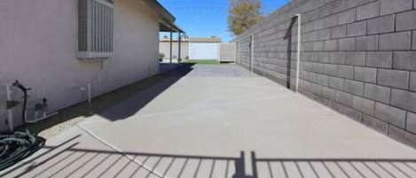 المنطقة المحيطة بالمنشأة