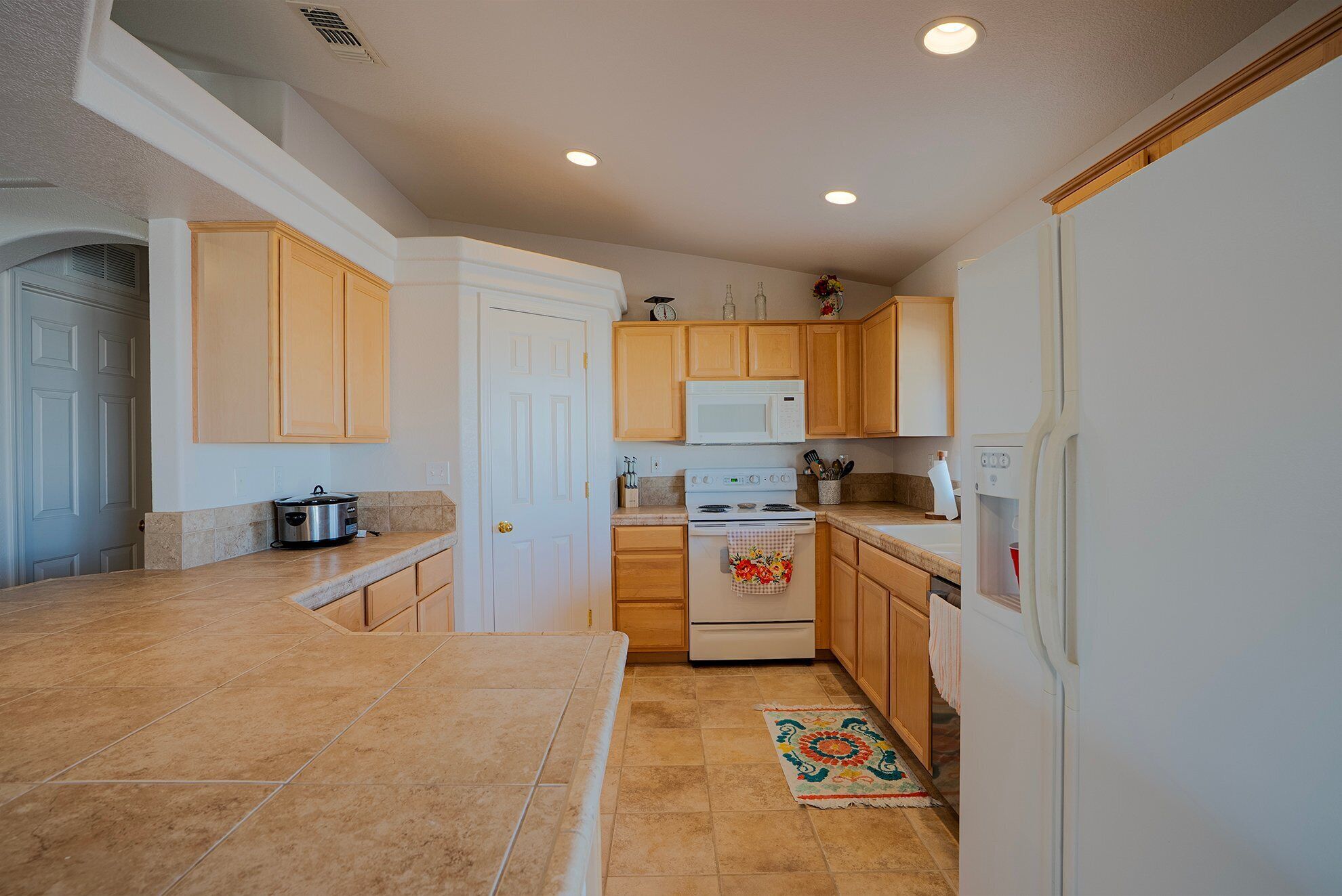 冰箱、微波炉、烤箱、炉灶